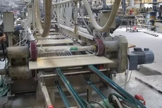 陶瓷廠異味大、被投訴，潔匠現(xiàn)場抽取廢氣做檢測、研制有效除臭劑！