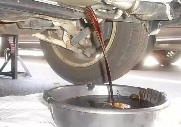 潔匠凈化·的凈工業(yè)除臭劑_廢機(jī)油處理難度大，擺脫“惡臭異味”又有什么方向？