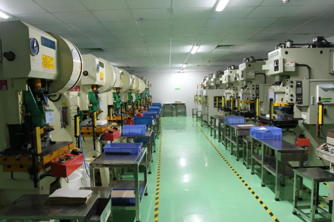 五金加工廠有機廢氣異味控制，Dejing的凈?除臭劑如何做到？.jpg