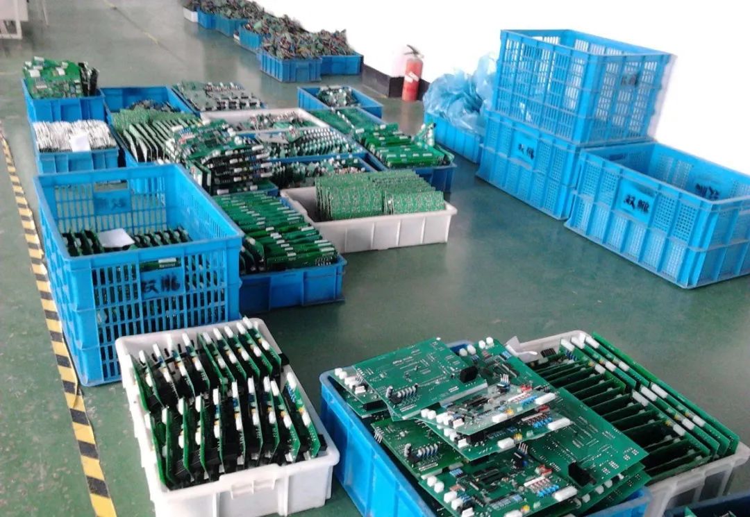 電子工業(yè)廢氣VOCs污染如何治理？的凈-異味控制劑還原綠色健康呼吸！.jpg